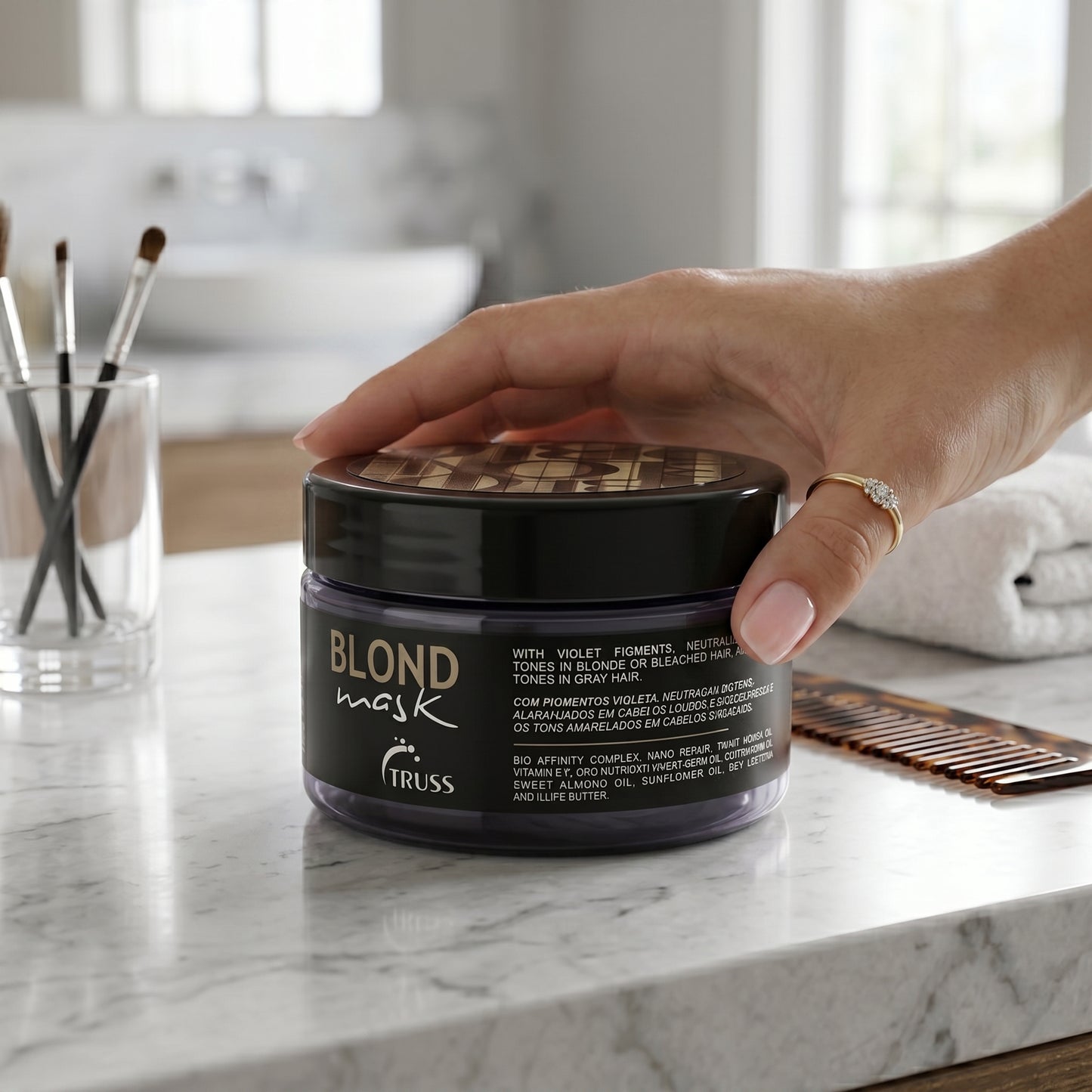 MASK BLOND - TRUSS